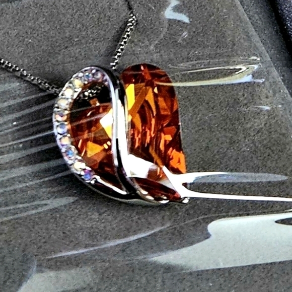 Infinity Love Heart Pendant Necklace - Picture 5 of 6